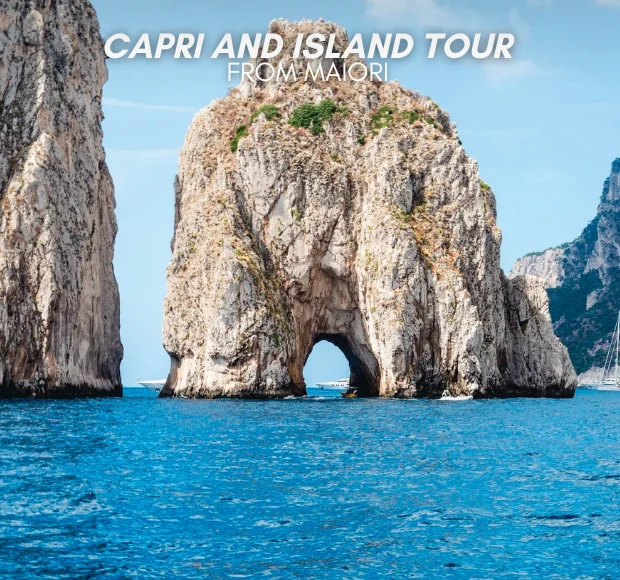 Partenza in barca dal porto di Maiori verso Capri