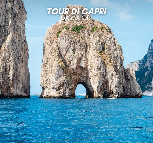Partenza in barca dal porto di Maiori verso Capri