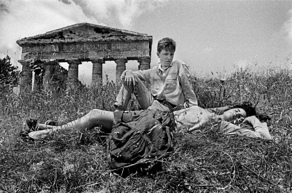 Letizia Battaglia - Segesta, 1987 © Archivio Letizia Battaglia